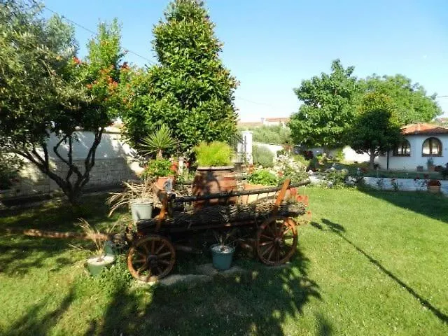 And Ana Appartement Pomer